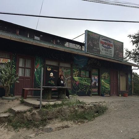 Mi Casa Tica Hostel Monteverde ภายนอก รูปภาพ